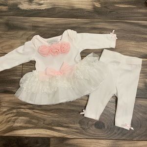 Newborn outfit